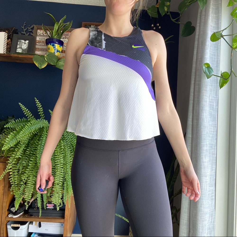 SOLD NWT Nike Workout Tank